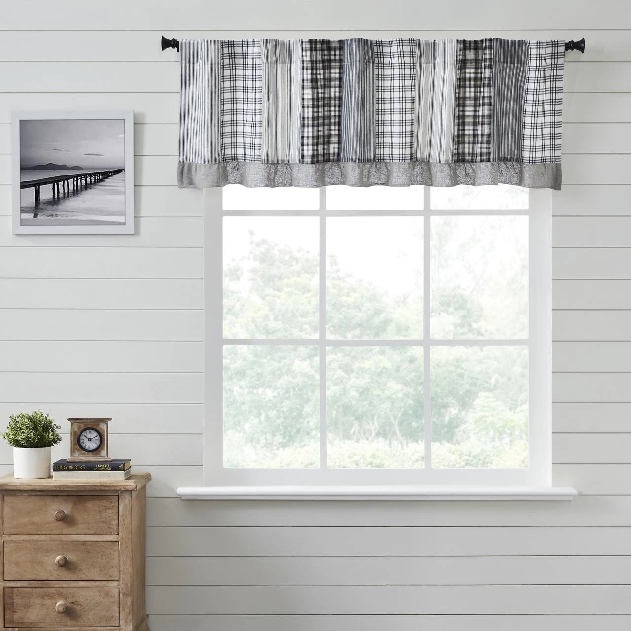 Sawyer Mill Black Patchwork Valance - 72x19 5 Sawyer Mill Black Patchwork Valance - 72x19 - Image 3